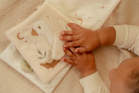 soft-activity-book-new-born-naturals-ld8407-4-Large